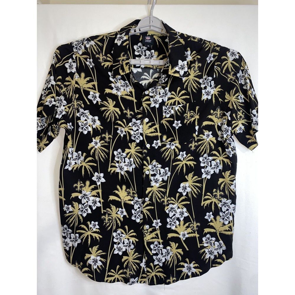 NFL Mens XL Black New England Patriots Football Short Sleeve Button Down Shirt
